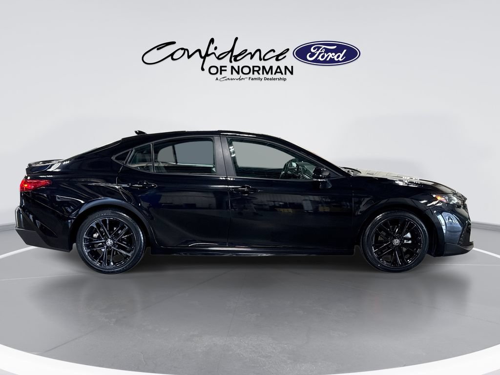 Used 2025 Toyota Camry SE FWD image 10