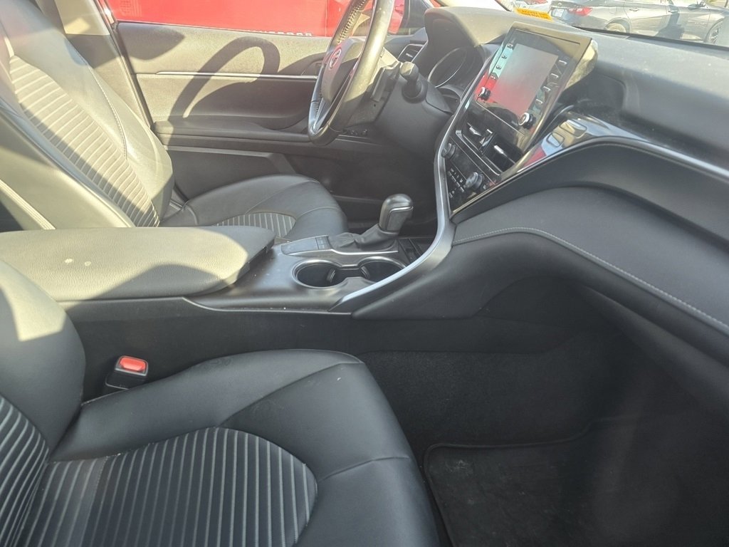 Used 2024 Toyota Camry SE image 12