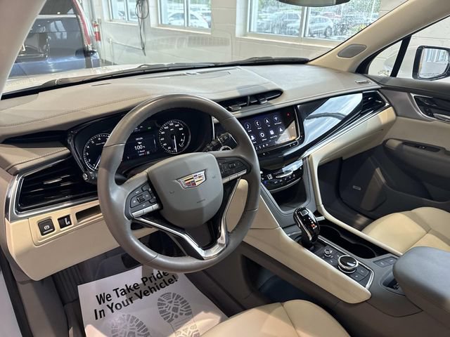 Certified 2024 Cadillac XT6 Premium Luxury w/ LPO, Floor Liner Package AWD/4WD image 18