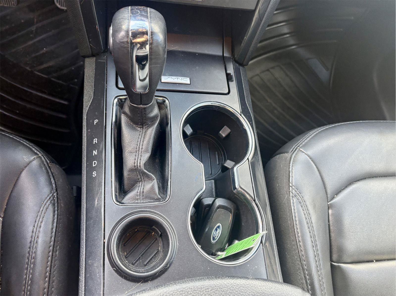 Used 2019 Ford Explorer XLT w/ Equipment Group 202A FWD image 15