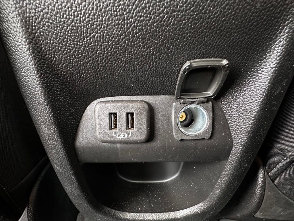 Used 2020 GMC Canyon SLE w/ Elevation Edition image 23