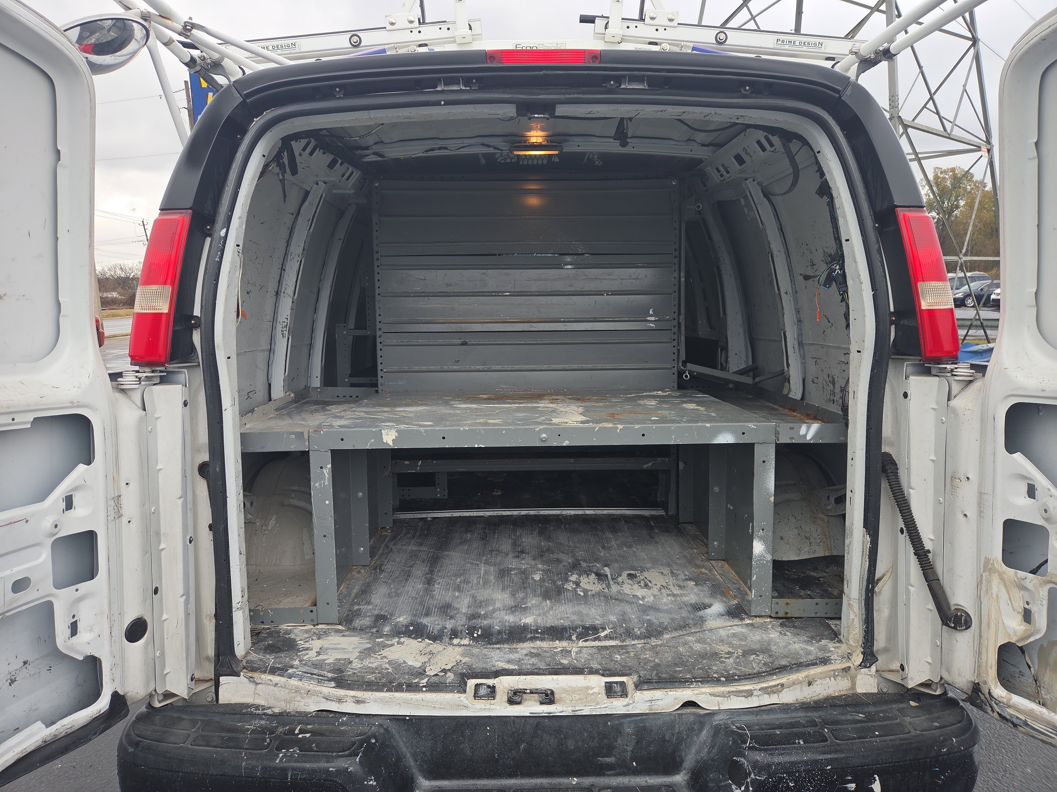 Used 2014 Chevrolet Express 2500 image 13
