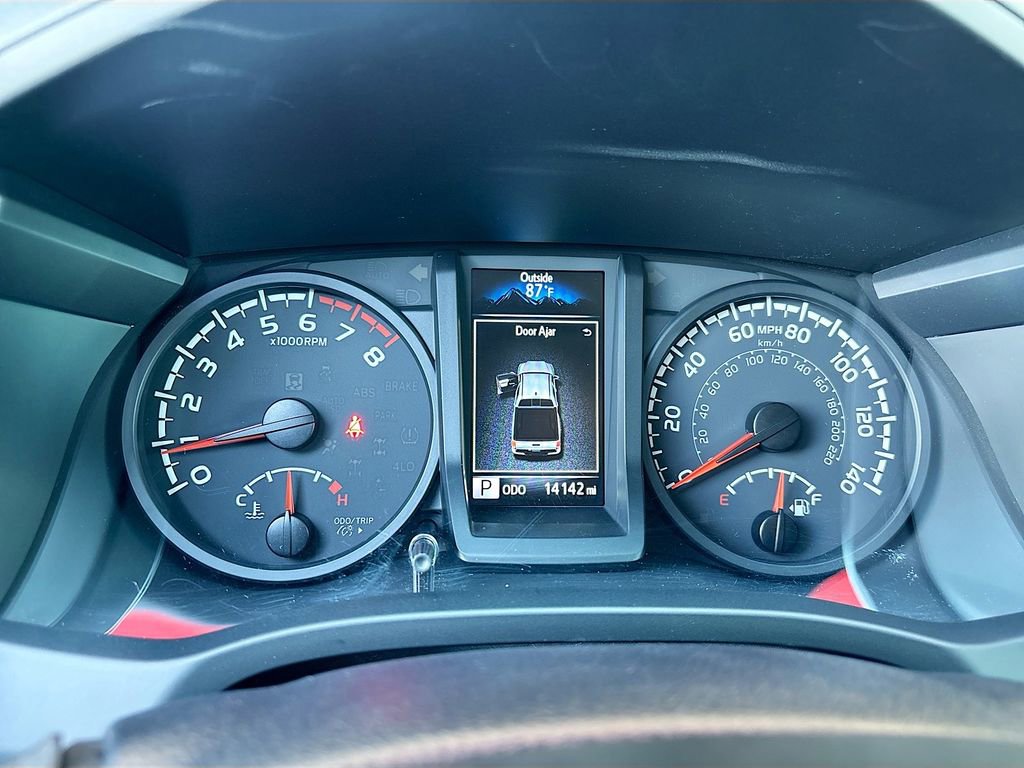 Used 2023 Toyota Tacoma SR AWD/4WD image 33