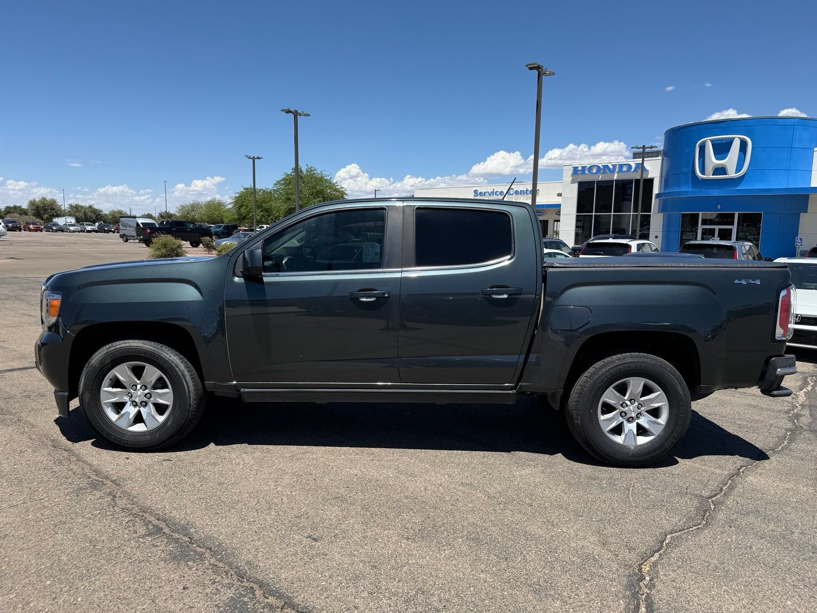 Used 2018 GMC Canyon SLE w/ SLE Convenience Package AWD/4WD image 10