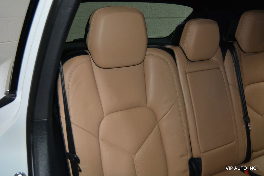 Used 2016 Porsche Cayenne image 22