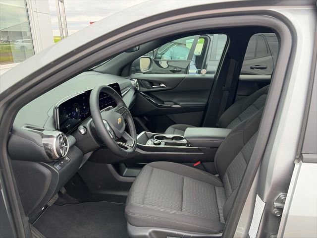 Used 2026 Chevrolet Equinox LT FWD image 6