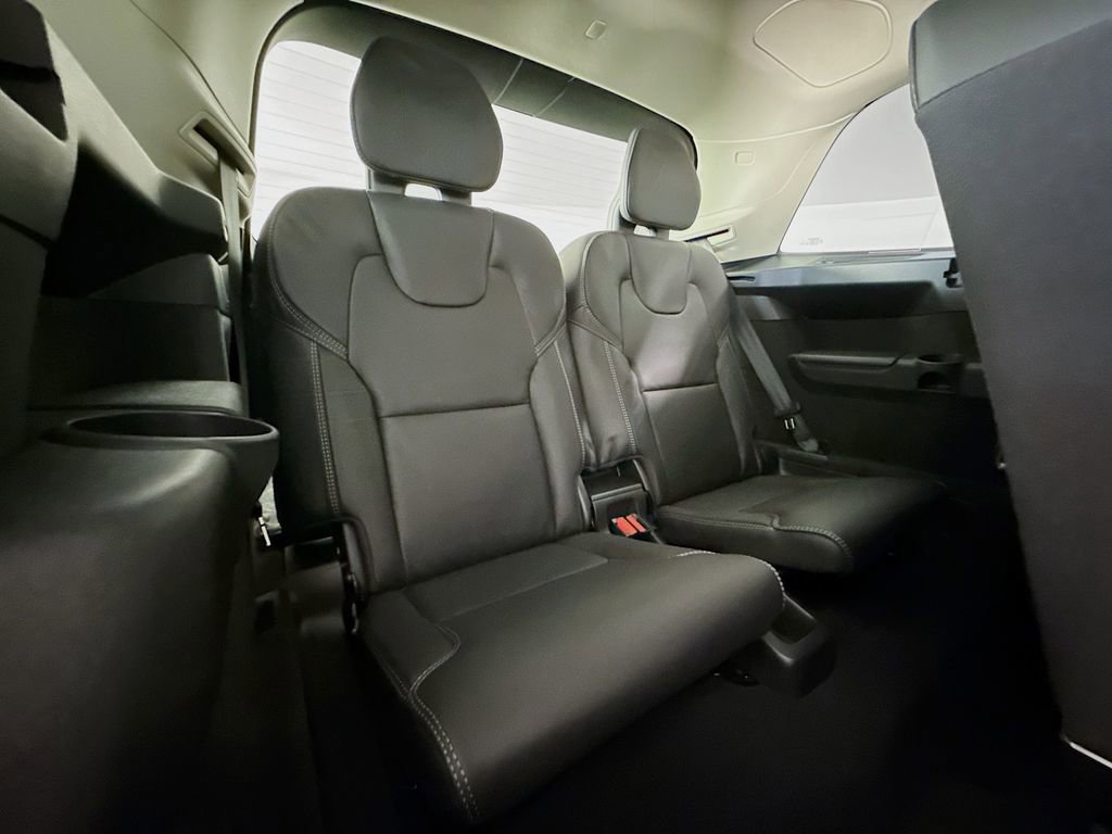 New 2026 Volvo XC90 B6 Ultra w/ Protection Package image 29