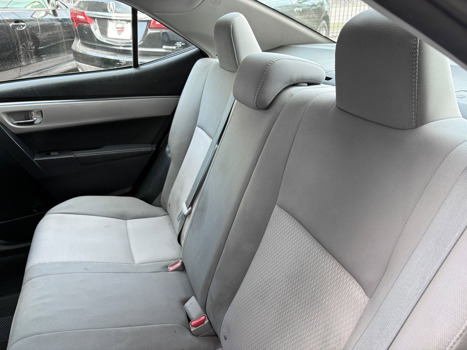 Used 2014 Toyota Corolla LE FWD image 17