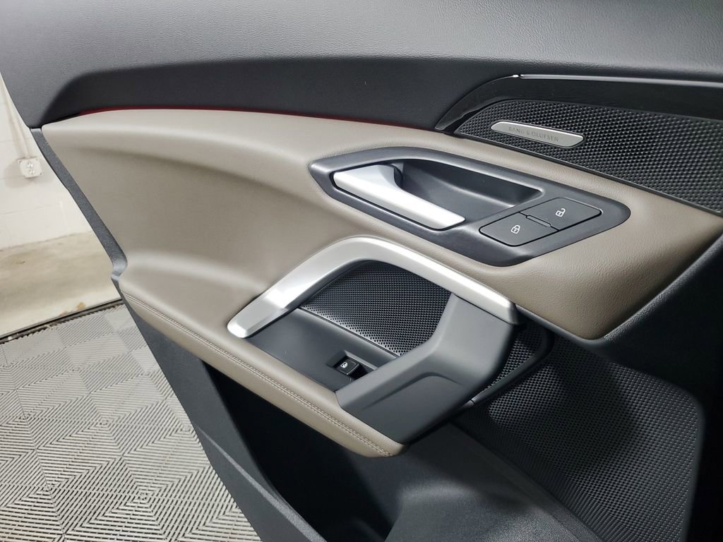 New 2025 Audi Q5 Premium Plus image 18
