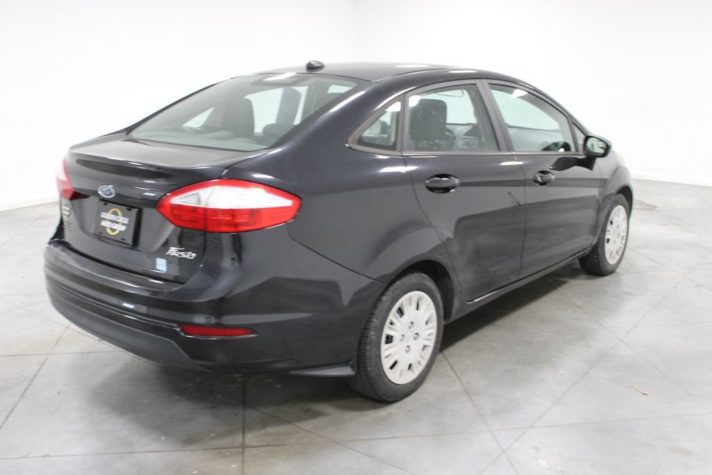 Used 2015 Ford Fiesta S FWD image 9