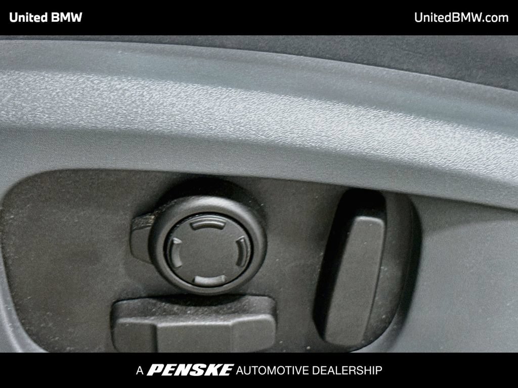 Used 2025 Land Rover Defender 110 V8 AWD/4WD image 11