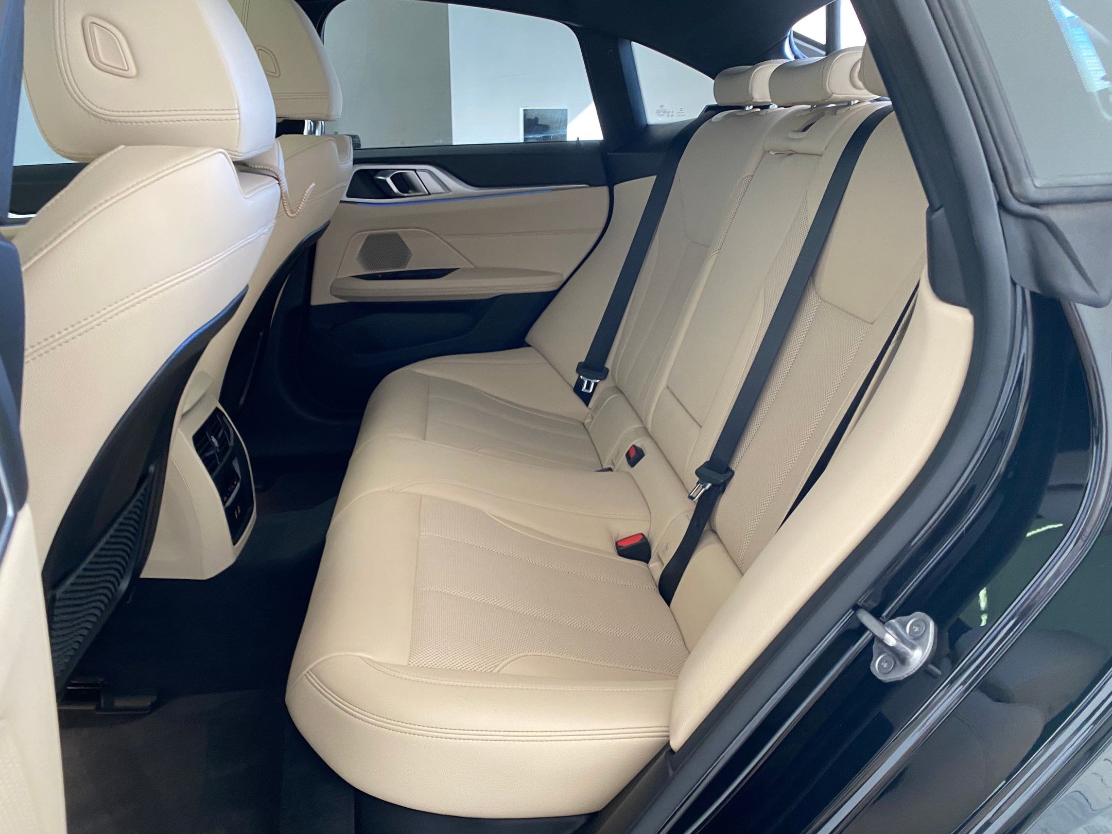 Certified 2023 BMW i4 eDrive35 w/ Premium Package image 13