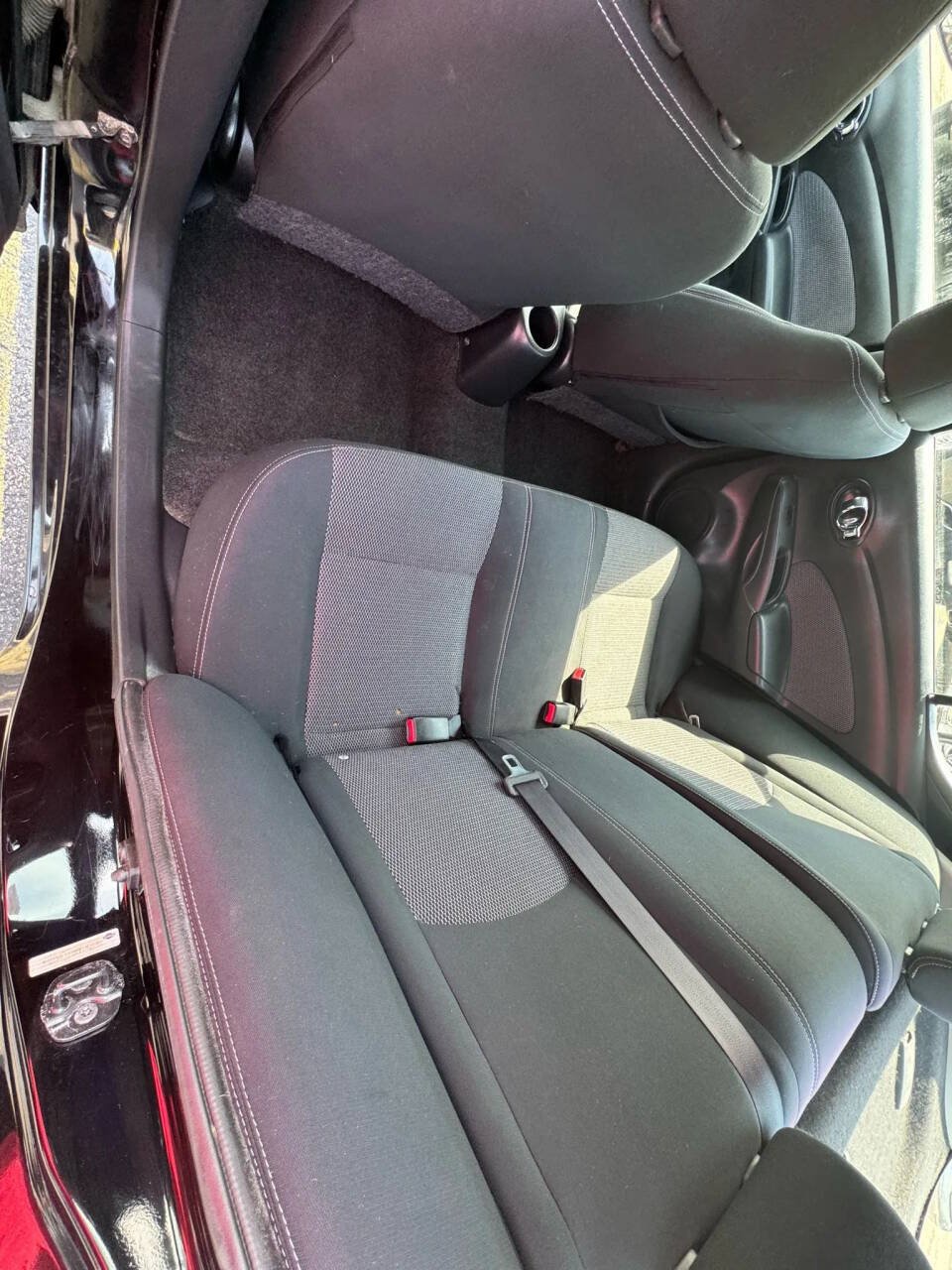 Used 2014 Nissan Versa SV w/ Convenience Package FWD image 15