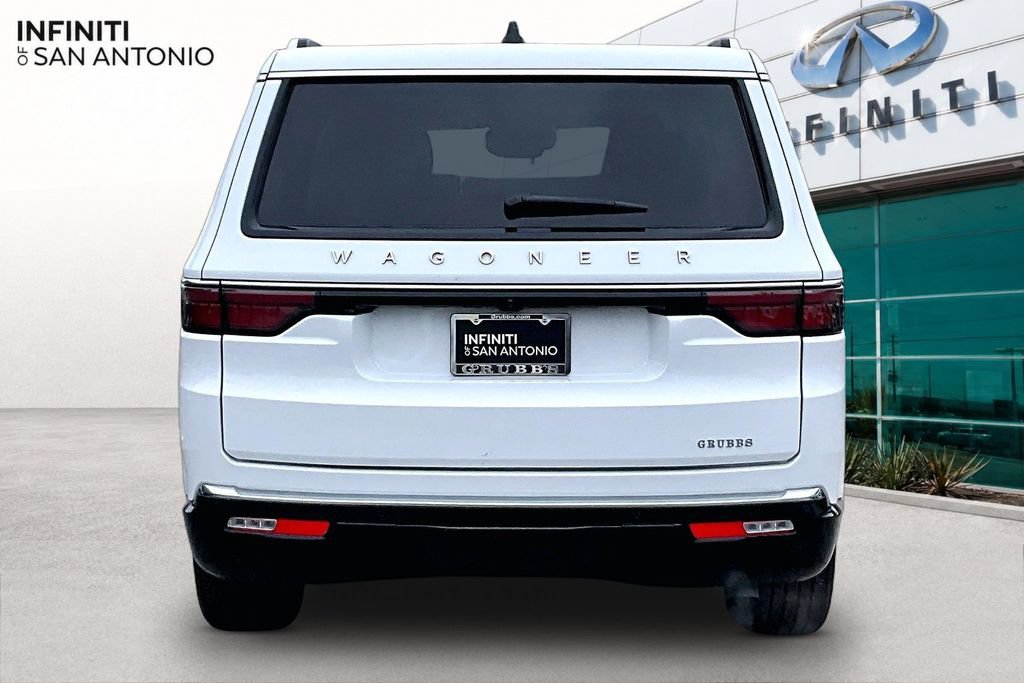 Used 2025 Jeep Wagoneer 4WD image 5