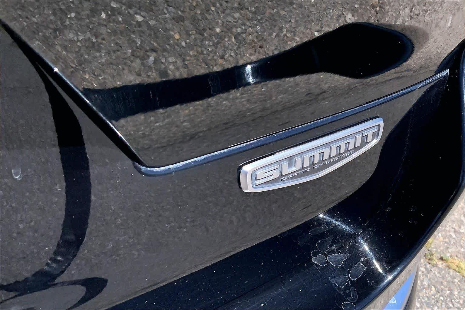 Used 2021 Jeep Grand Cherokee L Summit w/ Luxury Tech Group V AWD/4WD image 9