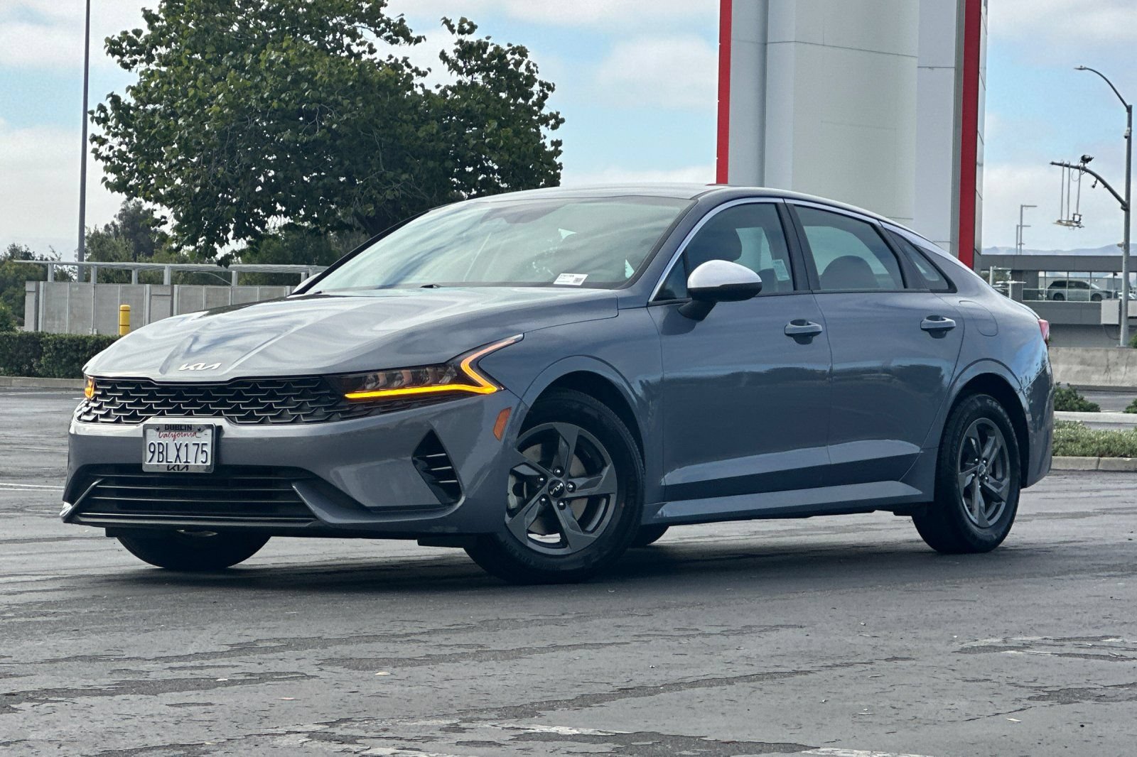 Used 2022 Kia K5 LX FWD image 8