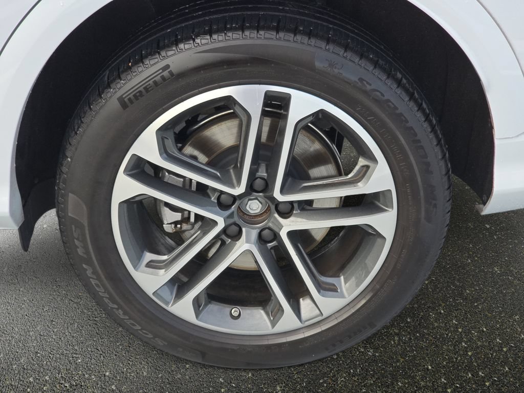 Certified 2025 Audi Q5 Premium w/ Premium Plus AWD/4WD image 27