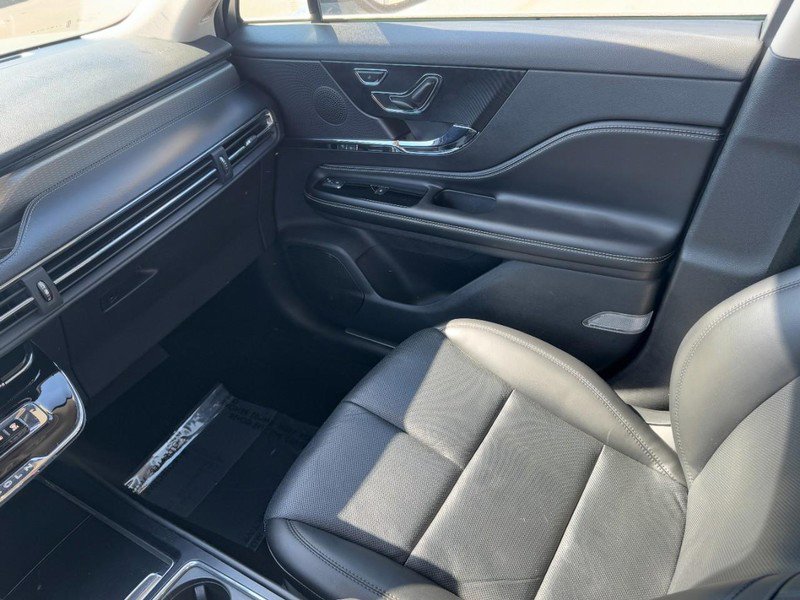 Certified 2023 Lincoln Corsair Reserve image 11