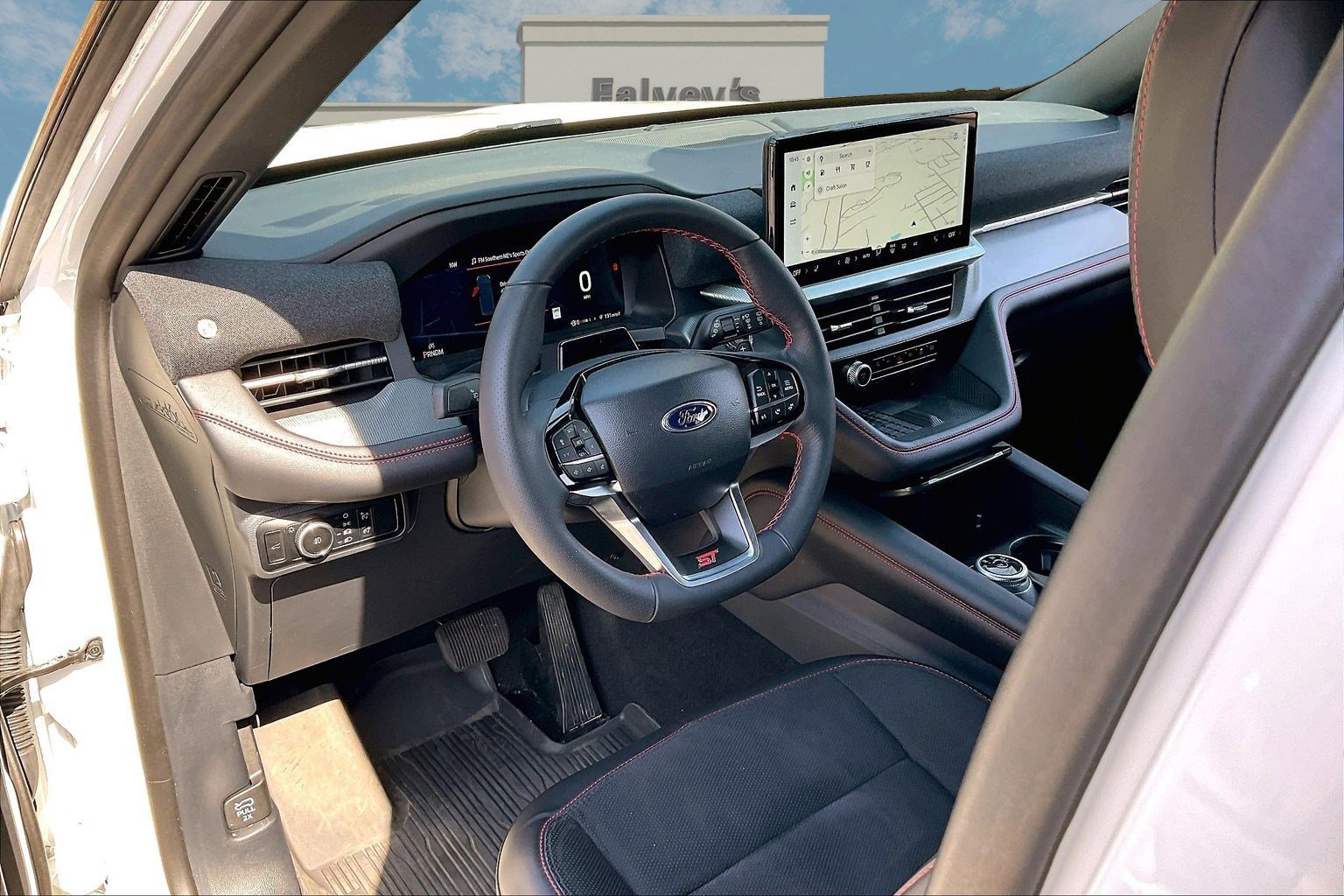 Used 2025 Ford Explorer ST image 13