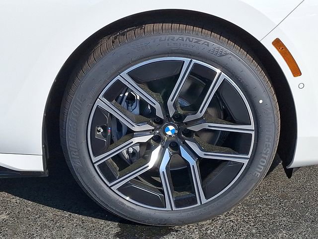 New 2026 BMW i7 xDrive60 w/ Executive Package image 8