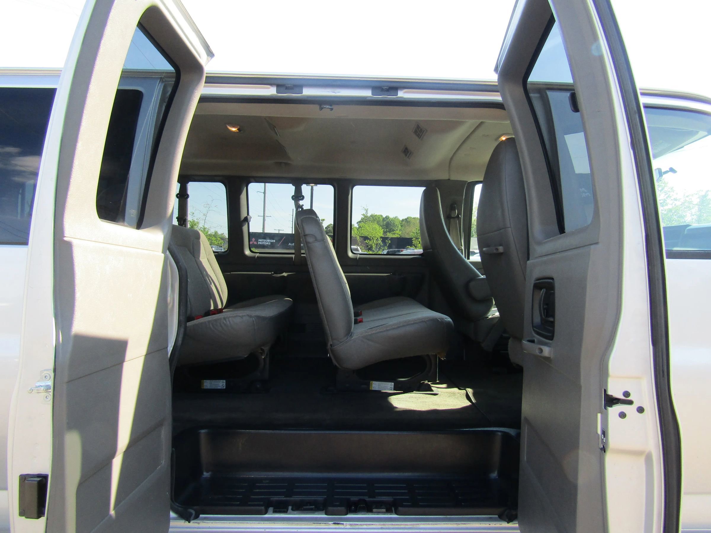 Used 2012 Chevrolet Express 3500 LT w/ LT Preferred Equipment Group RWD image 12
