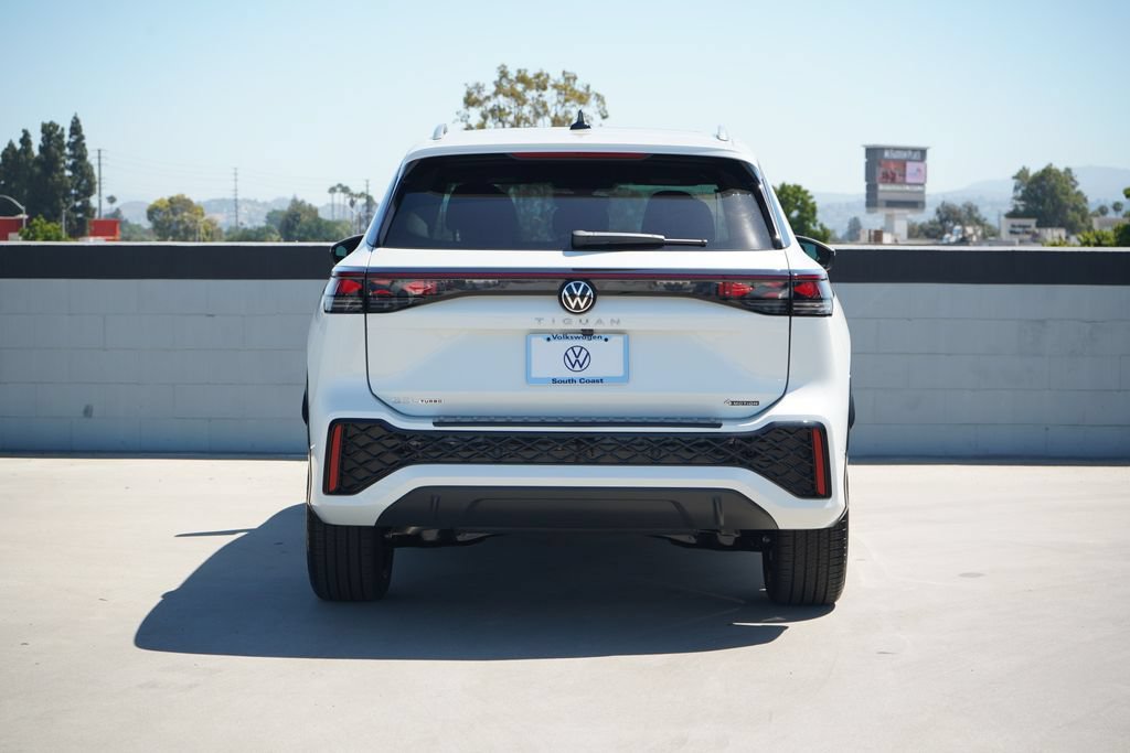 New 2026 Volkswagen Tiguan SEL R-Line AWD/4WD image 5
