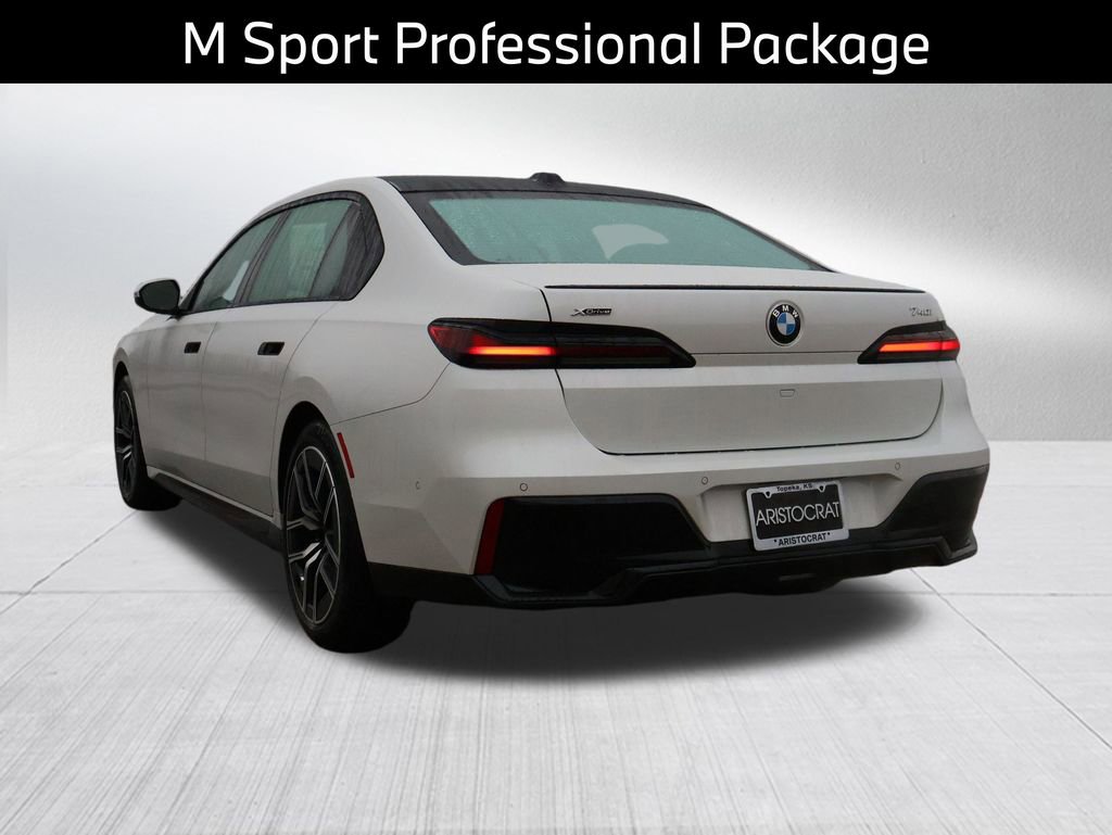 New 2026 BMW 740i xDrive w/ Executive Package image 9