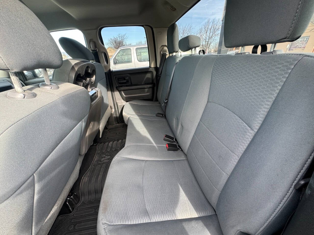 Used 2017 RAM 1500 Express AWD/4WD image 11