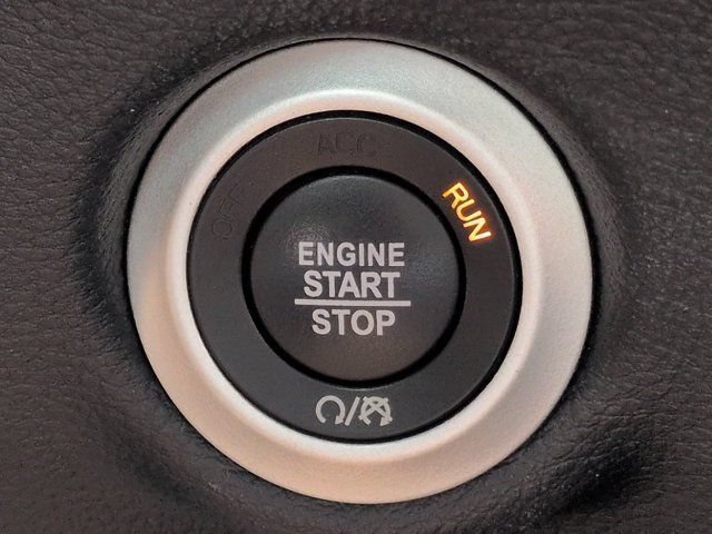Used 2021 Chrysler Pacifica Pinnacle AWD/4WD image 28