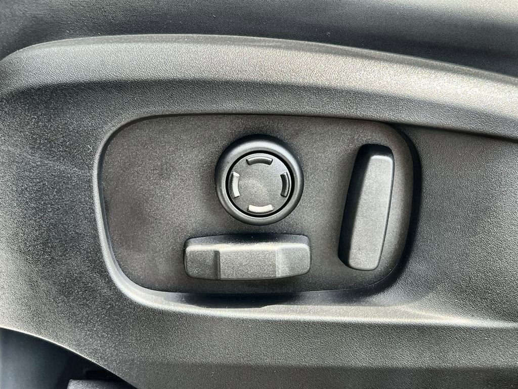 Certified 2025 Land Rover Defender 110 S image 20