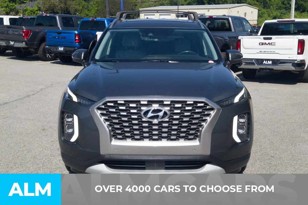 Used 2022 Hyundai Palisade SEL w/ Premium Package FWD image 2
