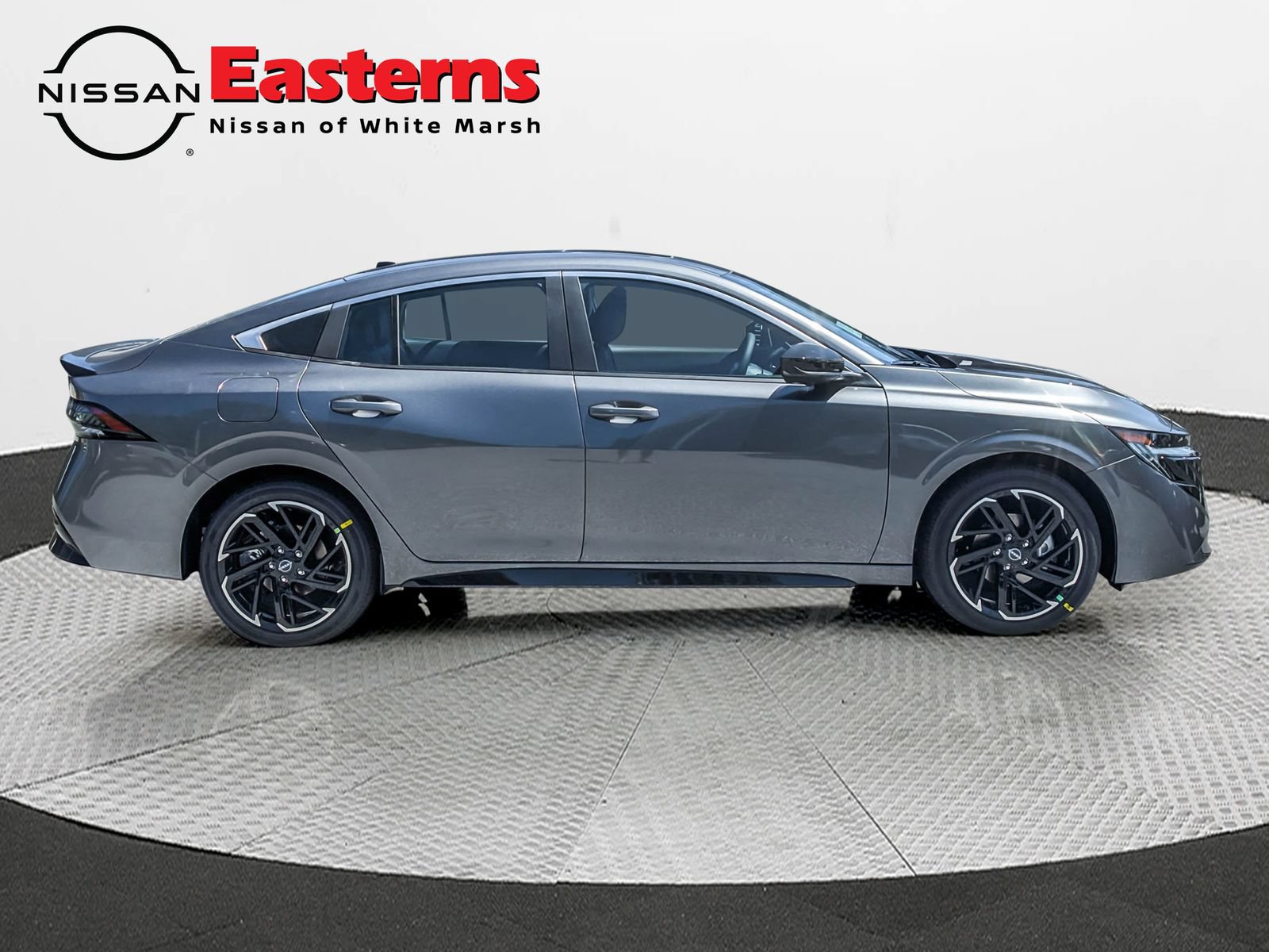 New 2026 Nissan Sentra SR w/ SR Premium Package FWD image 5