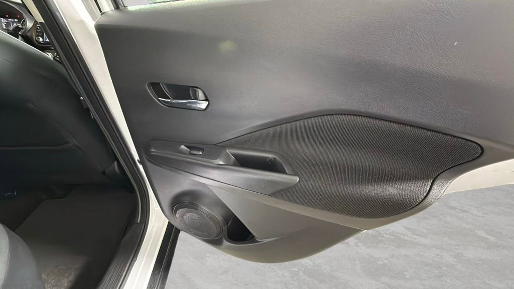 Used 2023 Nissan Kicks SV FWD image 30