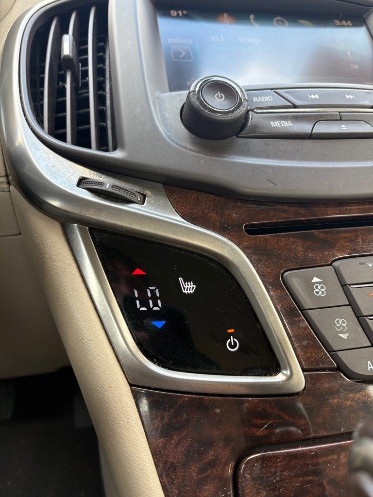 Used 2014 Buick LaCrosse Leather image 17