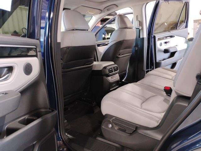 New 2025 Honda Pilot Touring image 16