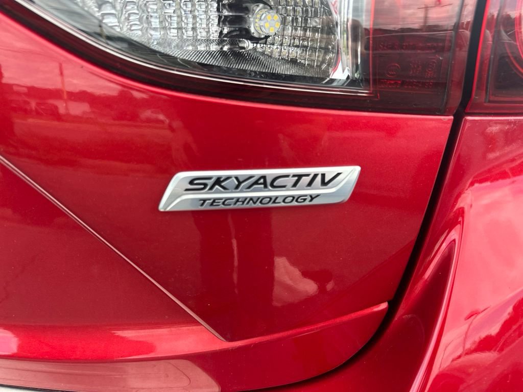 Used 2018 MAZDA MAZDA3 Grand Touring w/ Premium Equipment Package FWD image 8