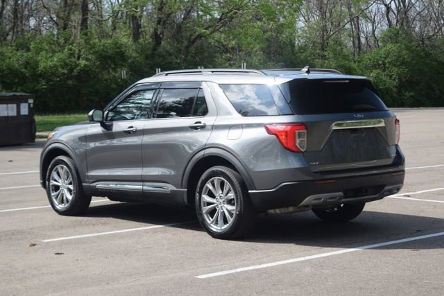 Used 2023 Ford Explorer XLT w/ Equipment Group 202A AWD/4WD image 25