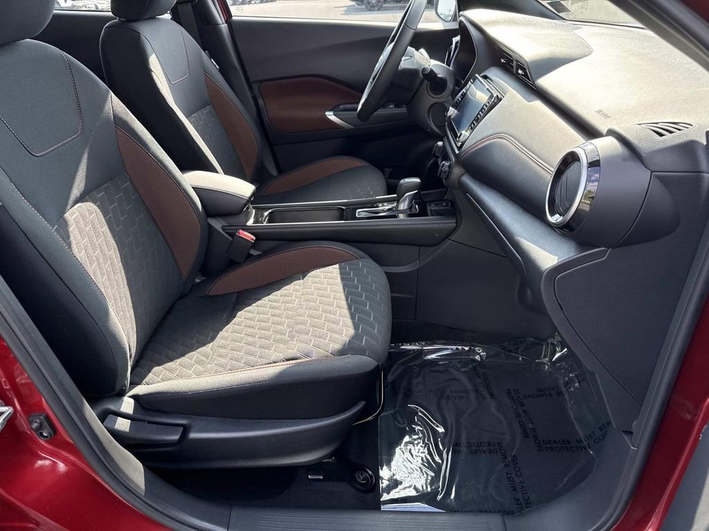 Used 2024 Nissan Kicks SR FWD image 20