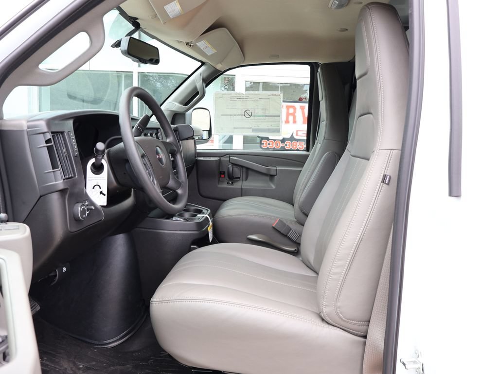 New 2026 GMC Savana 2500 w/ Enhanced Convenience Package RWD image 12