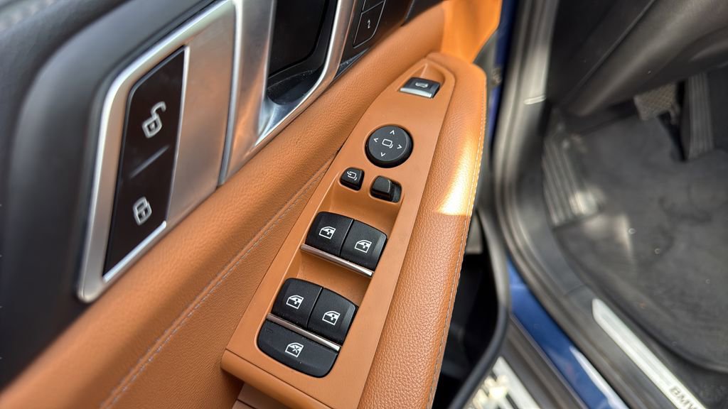 Used 2022 BMW X5 sDrive40i w/ Premium Package image 8