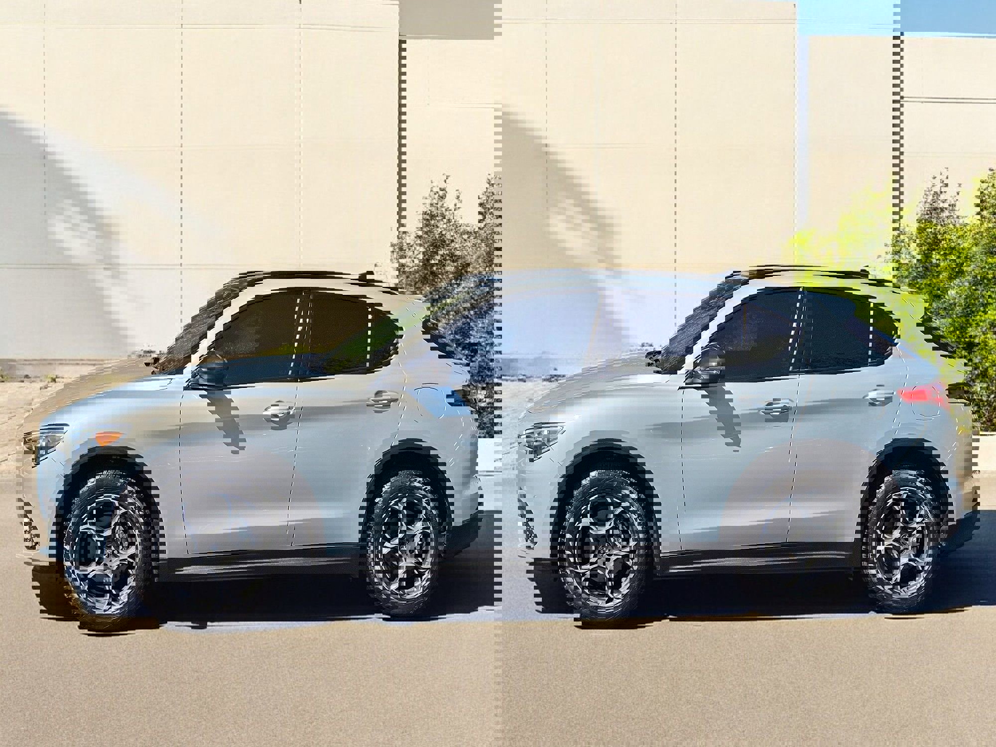 Used 2021 Alfa Romeo Stelvio Sprint w/ Nero Edizione image 11