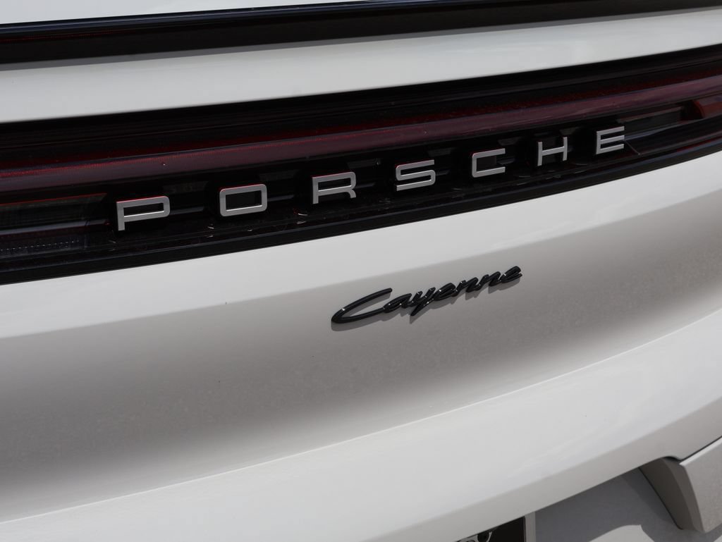New 2026 Porsche Cayenne Coupe AWD/4WD image 6