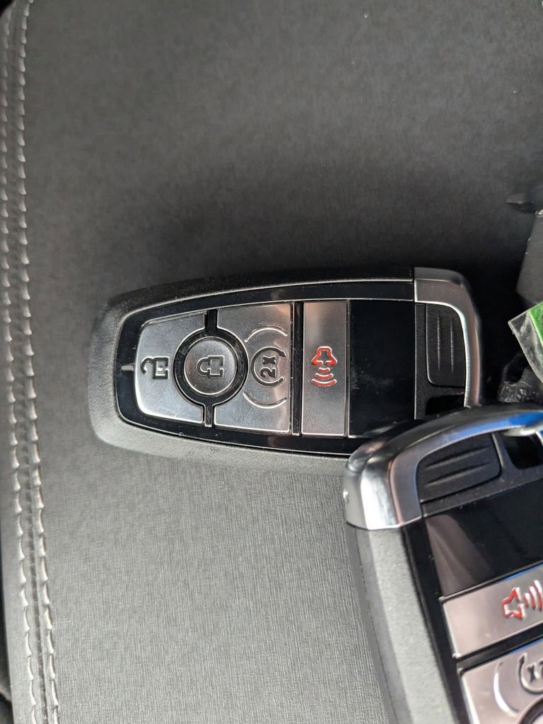 New 2025 Ford Bronco Badlands image 30