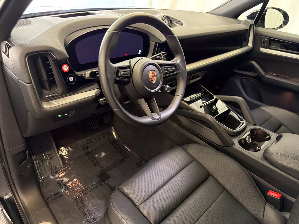 Certified 2026 Porsche Cayenne AWD/4WD image 4
