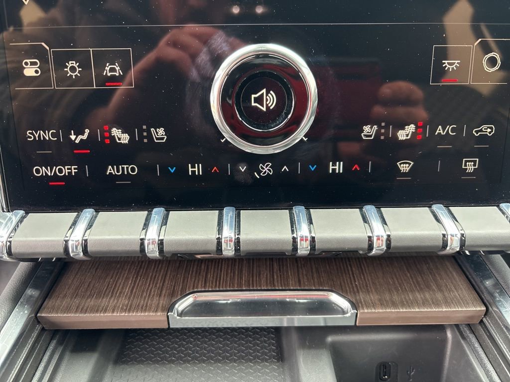 Used 2025 GMC Acadia Denali image 47