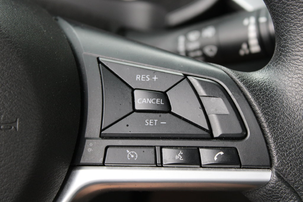 Used 2025 Nissan Altima 2.5 SV FWD image 15
