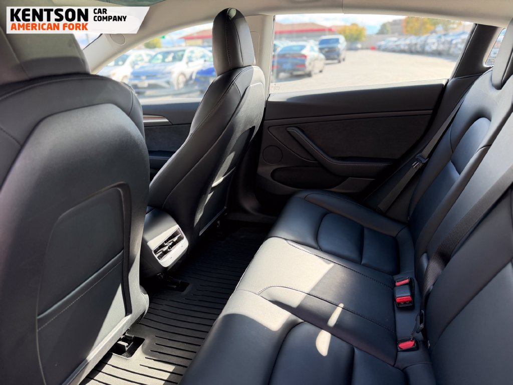 Used 2022 Tesla Model 3 Long Range AWD/4WD image 29