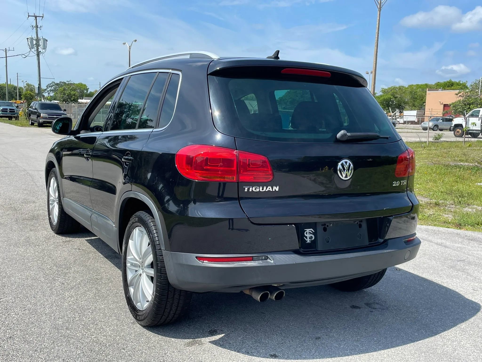 Used 2013 Volkswagen Tiguan SE FWD image 8
