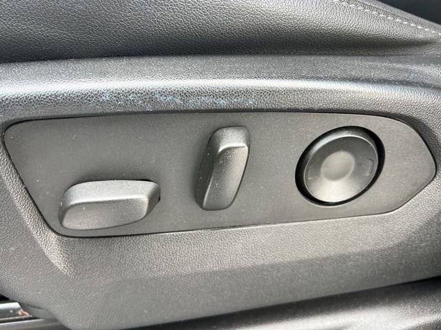 Used 2022 Chevrolet Suburban Z71 image 28