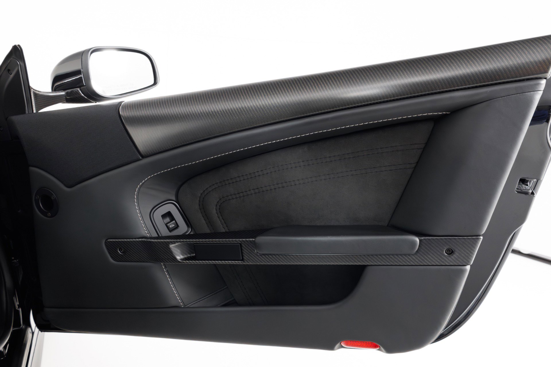 Used 2009 Aston Martin DBS Coupe RWD image 37